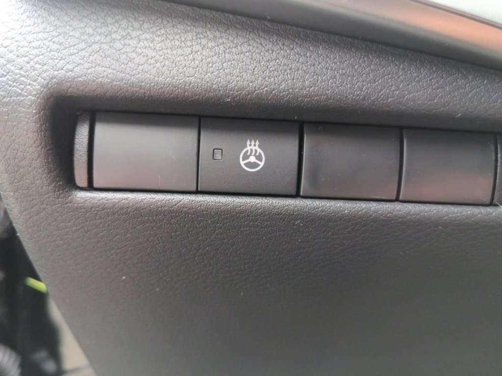 Nissan Kicks SV AWD! Manager Special ! 2025