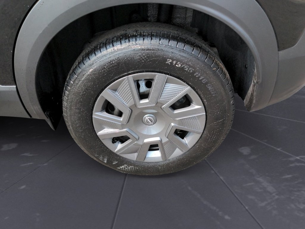 2025 Nissan Kicks S front wheel drive!