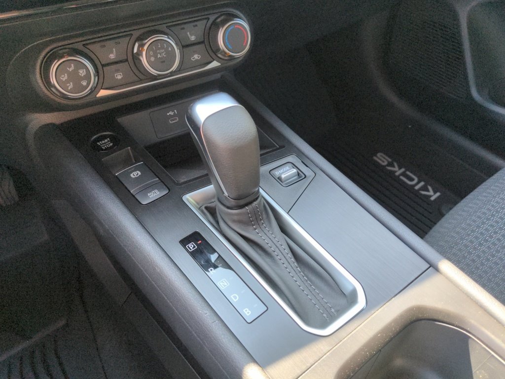 2025 Nissan Kicks S FWD - Demo Special
