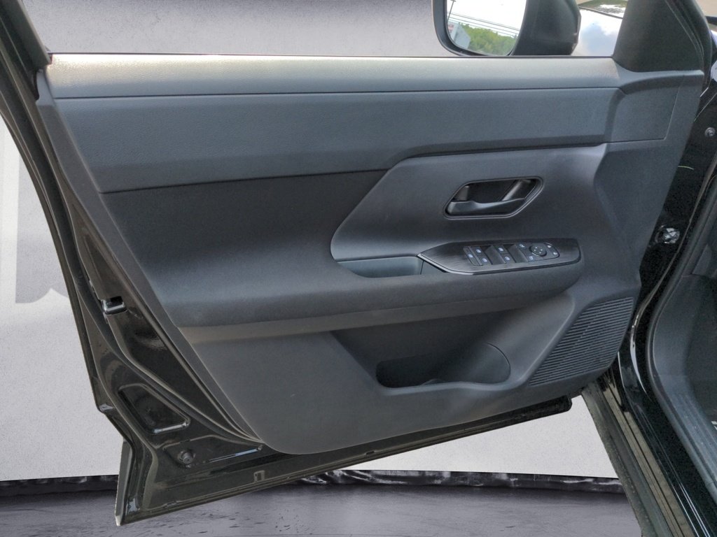 2025 Nissan Kicks S FWD - Demo Special