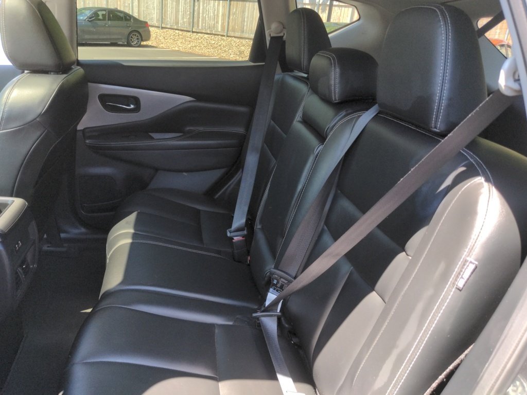 2023 Nissan Murano LOW KMS!!