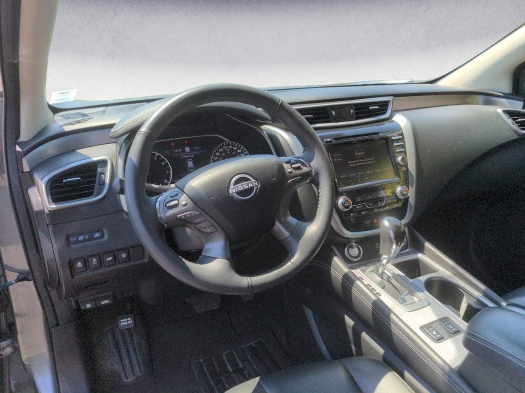 2023 Nissan Murano LOW KMS!!