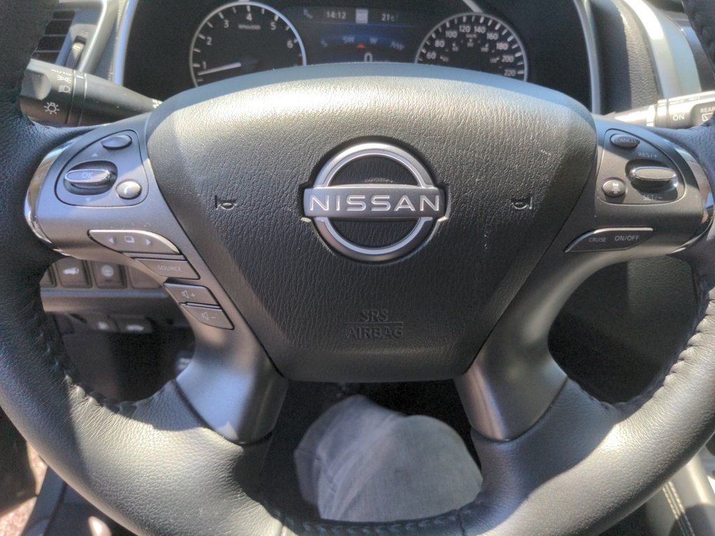 2023 Nissan Murano LOW KMS!!
