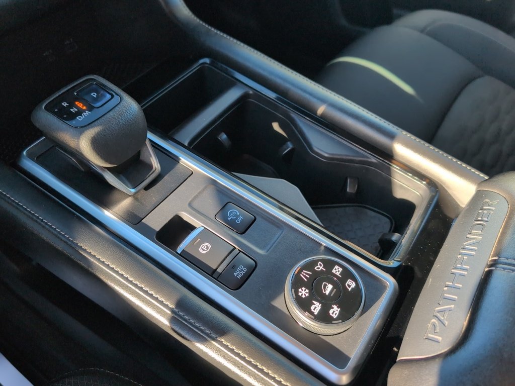 2022 Nissan Pathfinder S AWD - 8 Passenger, Heated Seats, Hitch