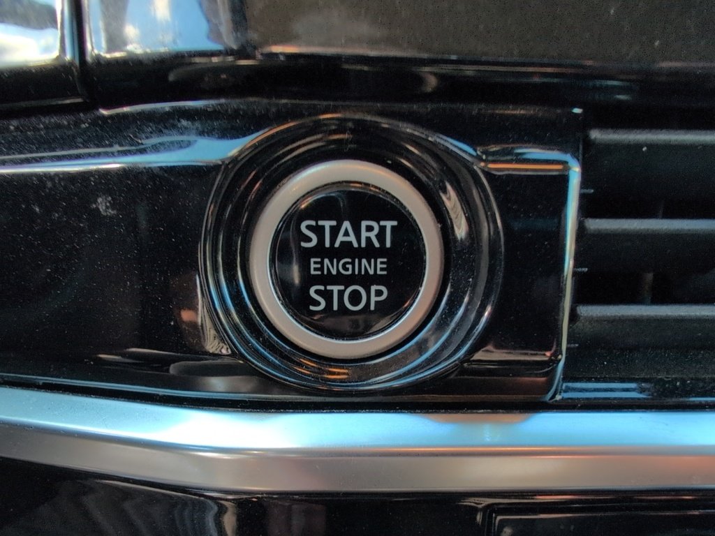 2022 Nissan Pathfinder S AWD - 8 Passenger, Heated Seats, Hitch