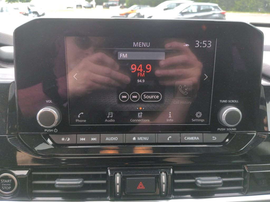 2024 Nissan Pathfinder SV AWD LOW KMS