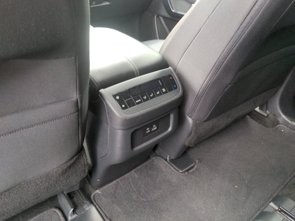 2024 Nissan Pathfinder SV AWD LOW KMS