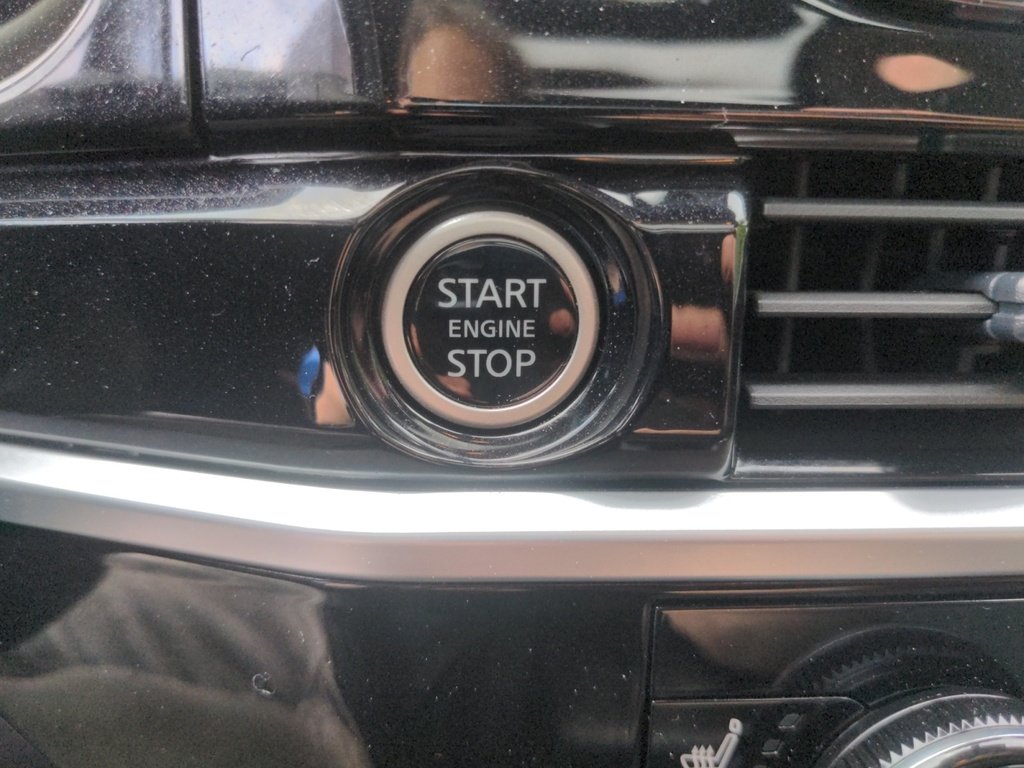 2024 Nissan Pathfinder SV AWD LOW KMS