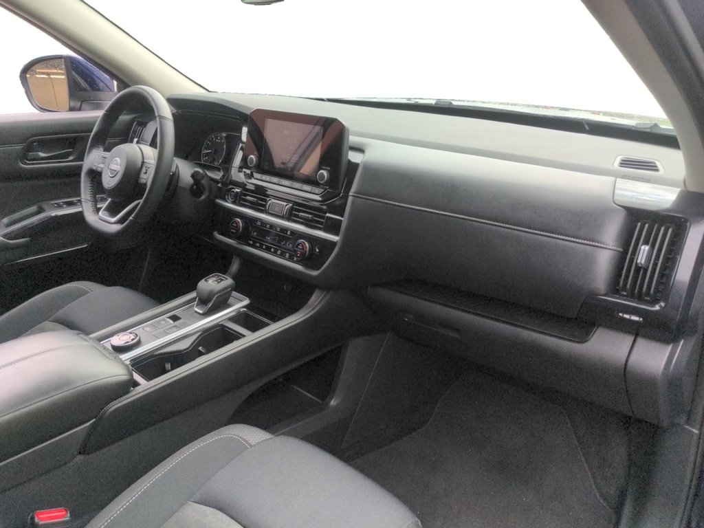 2024 Nissan Pathfinder SV AWD LOW KMS