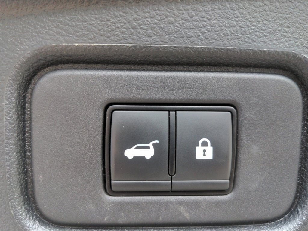 2024 Nissan Pathfinder SV AWD LOW KMS