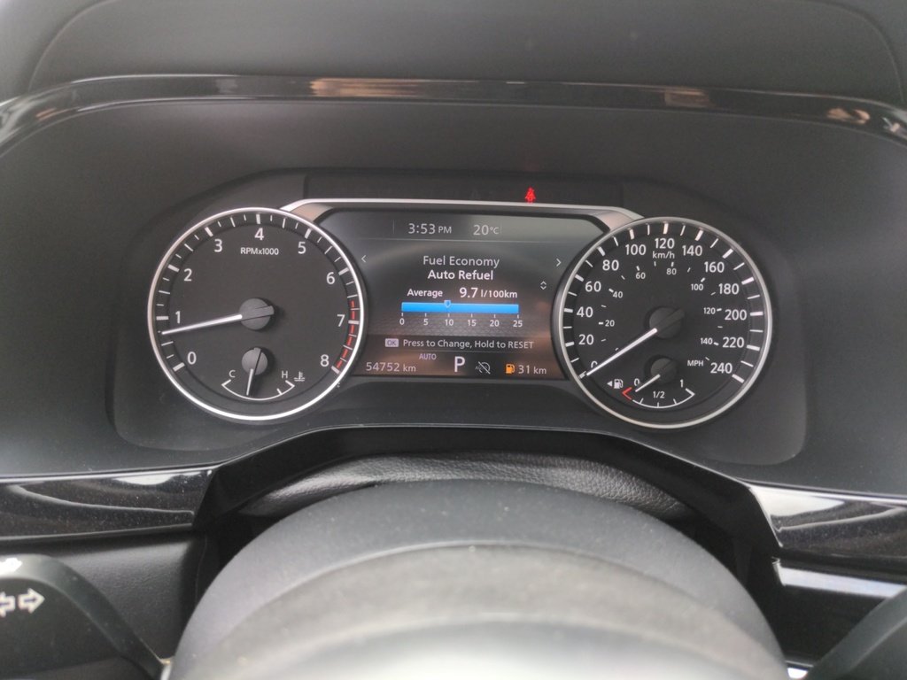 2024 Nissan Pathfinder SV AWD LOW KMS