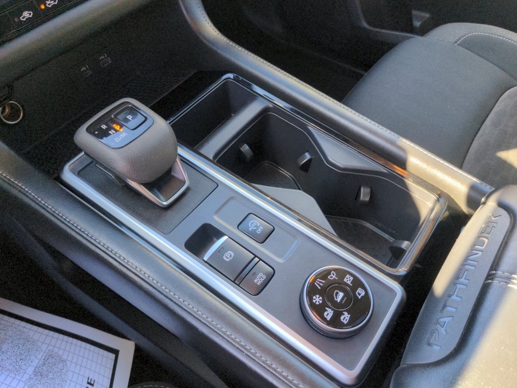 Nissan Pathfinder SV AWD!! 8 Seater!! Heated Seats! 2024