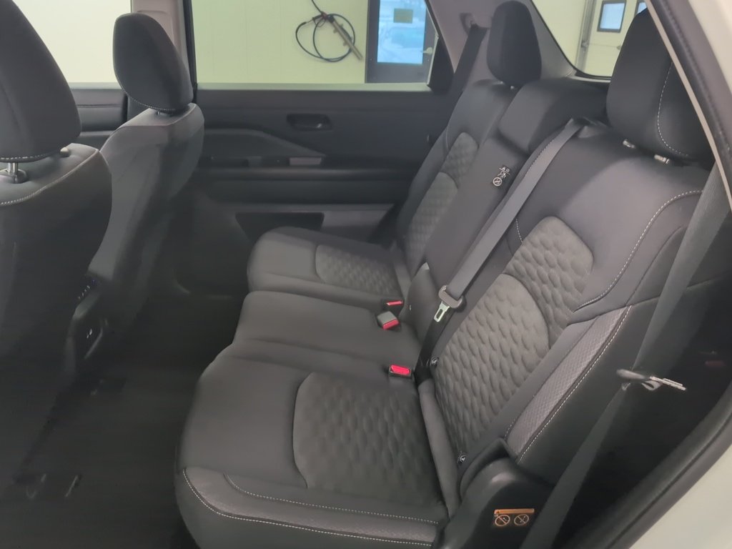 2024 Nissan Pathfinder SV AWD 8 Passenger!