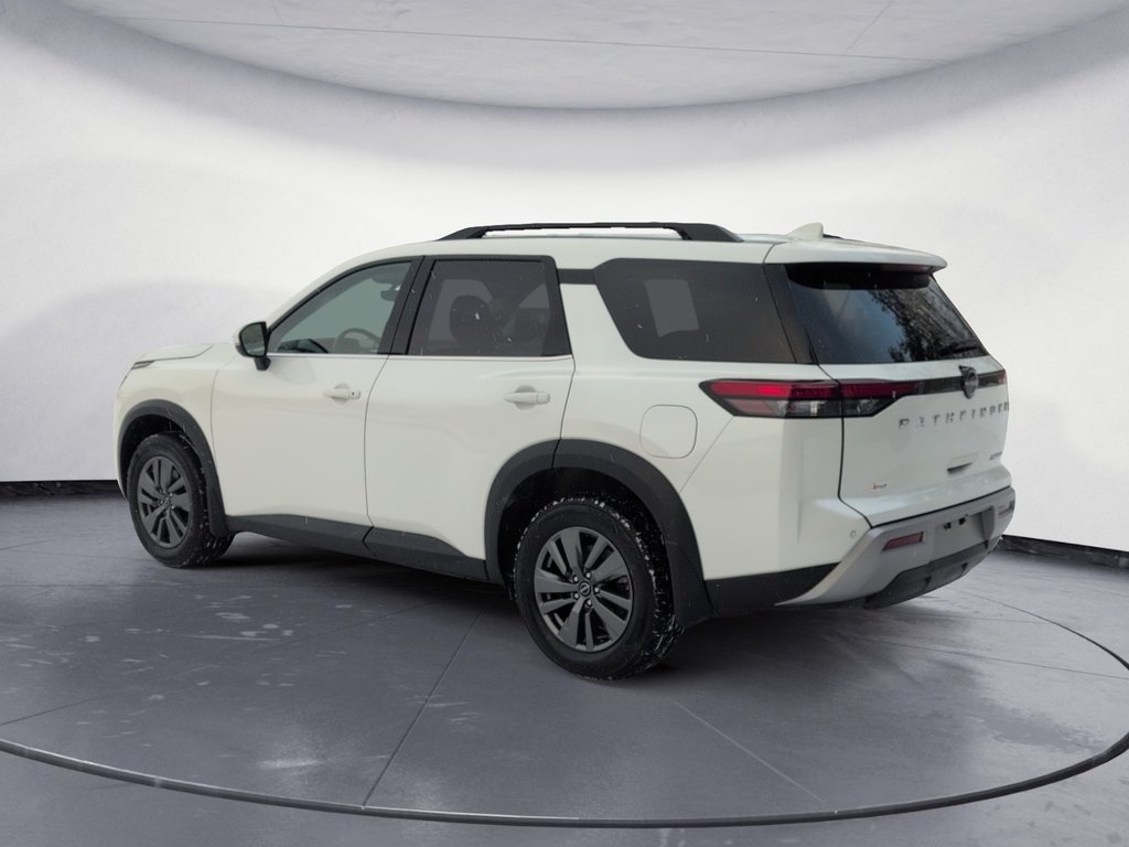 2024 Nissan Pathfinder SV AWD 8 Passenger!