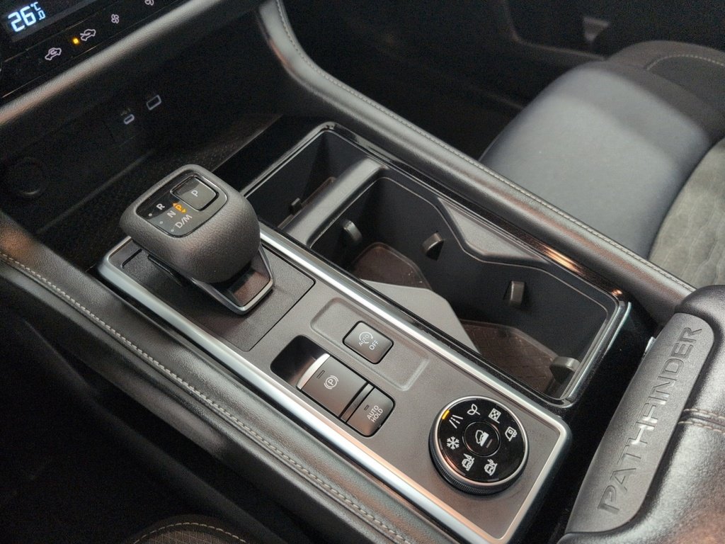 2024 Nissan Pathfinder SV AWD 8 Passenger!