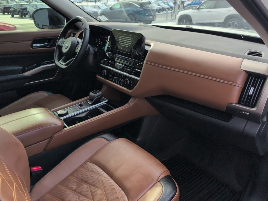 2024 Nissan Pathfinder PLATINUM AWD! Brown Leather Interior !