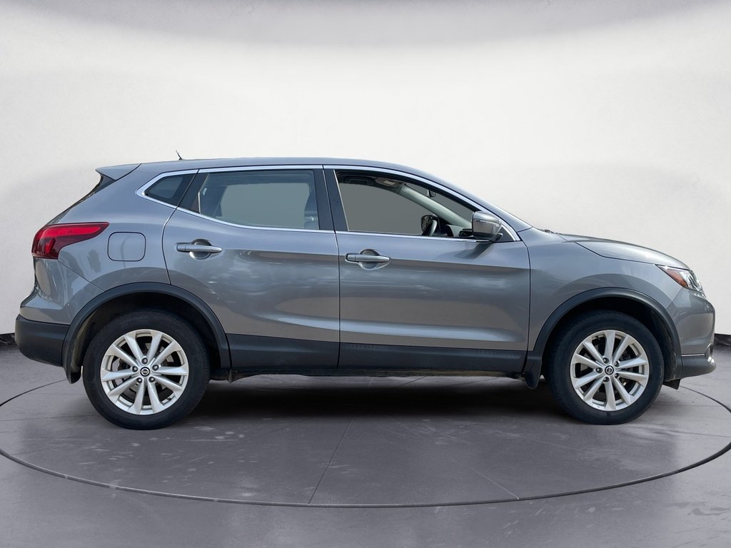 2019 Nissan Qashqai S