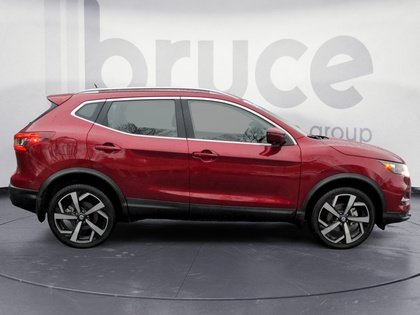 Nissan Qashqai AWD LOW KMS! 2021