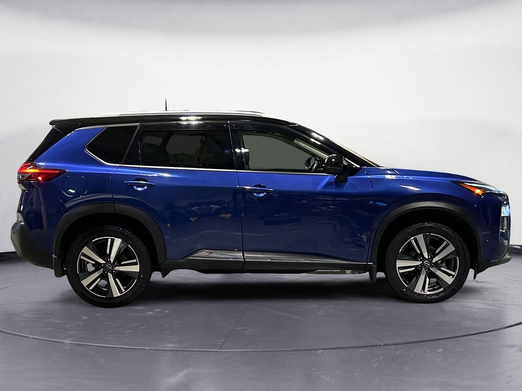 2023 Nissan Rogue SL LOW KMS!!