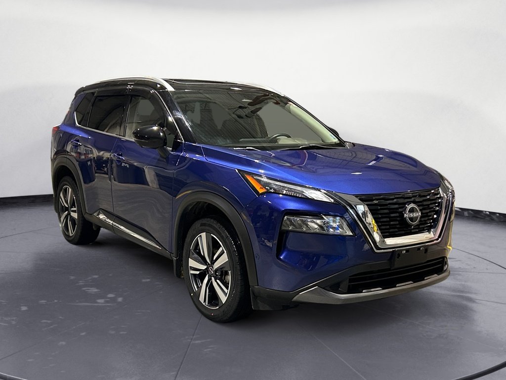 2023 Nissan Rogue SL LOW KMS!!