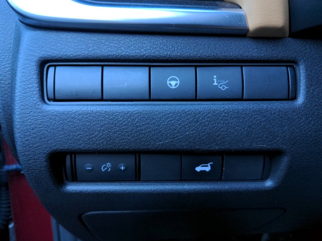 2023 Nissan Rogue Platinum ! AWD ! Leather heated and cooled!