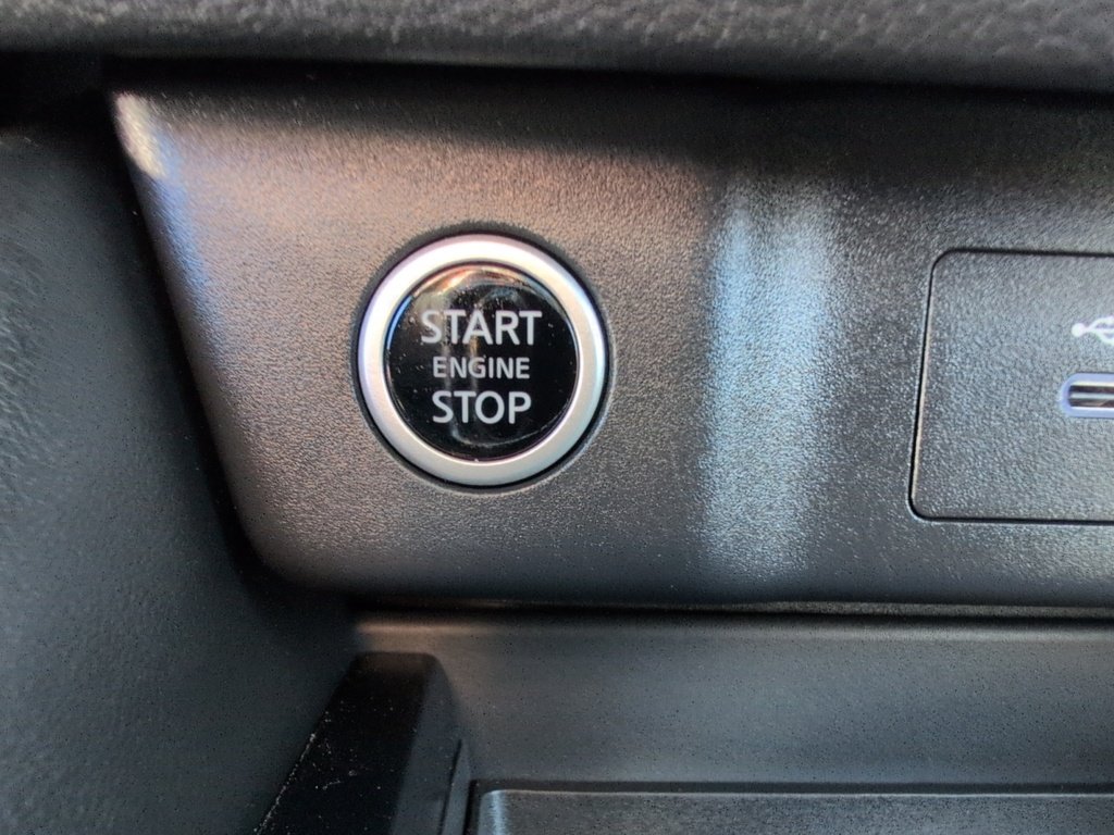 2023 Nissan Rogue SL AWD ! LOW KMS!