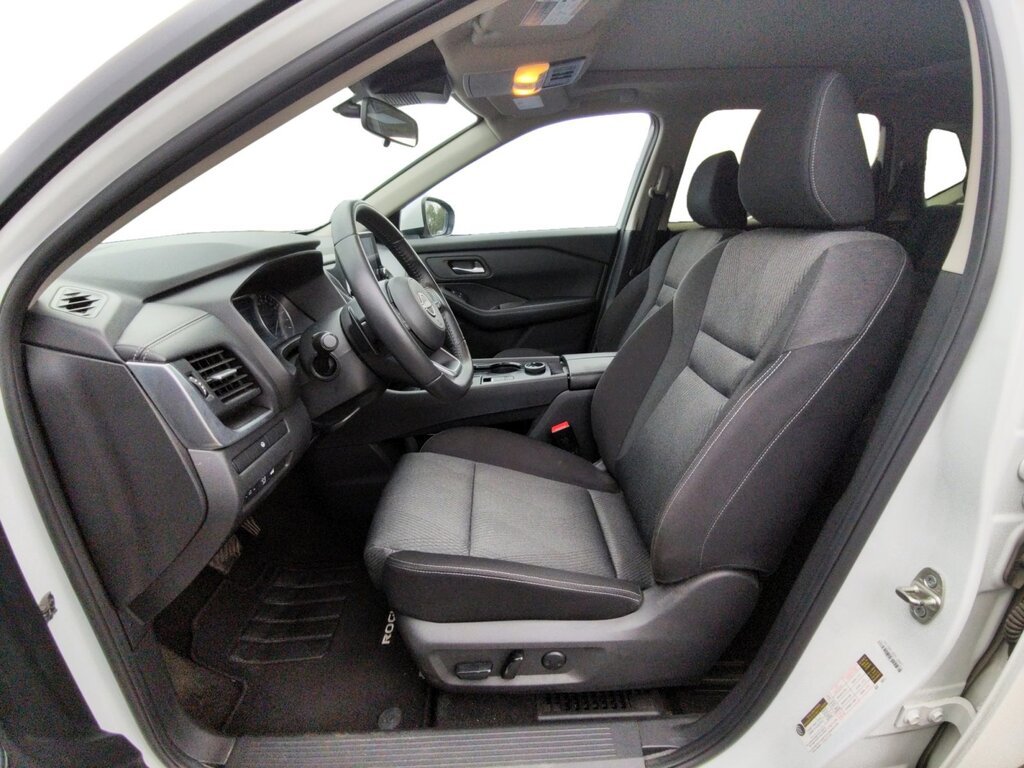 2024 Nissan Rogue SV MOONROOF