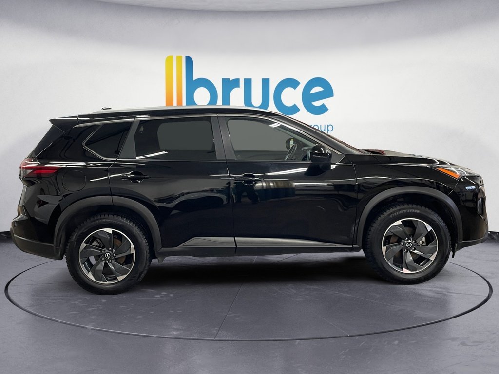 2024 Nissan Rogue SV MOONROOF