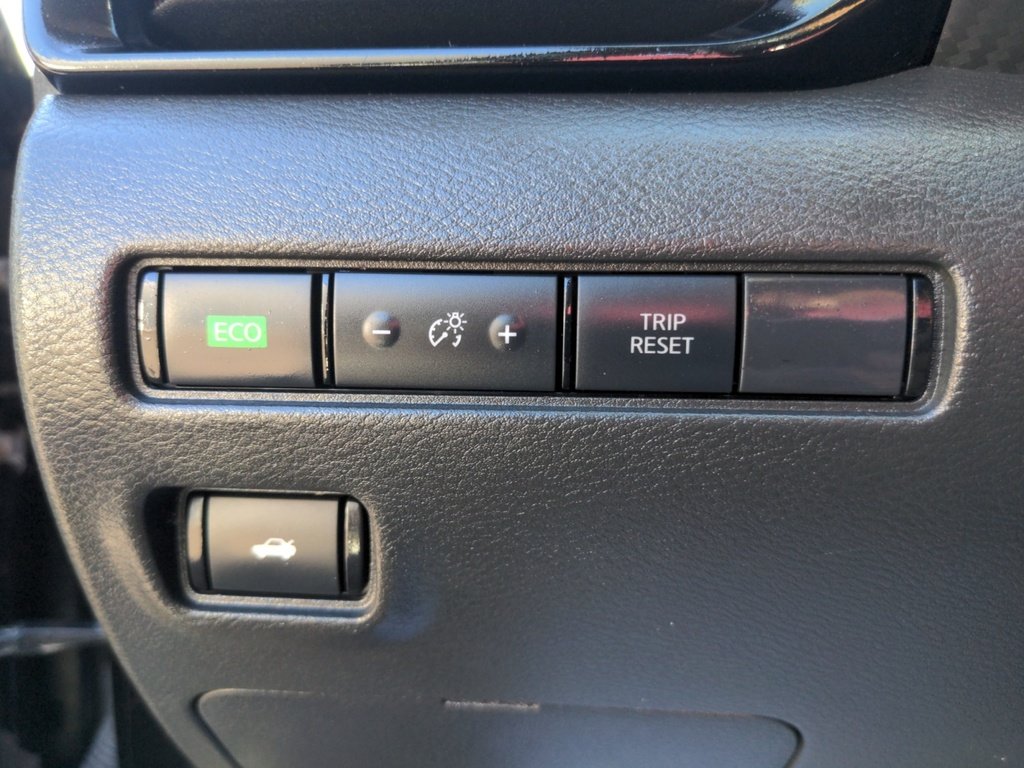 2021 Nissan Sentra SV LOW KMS