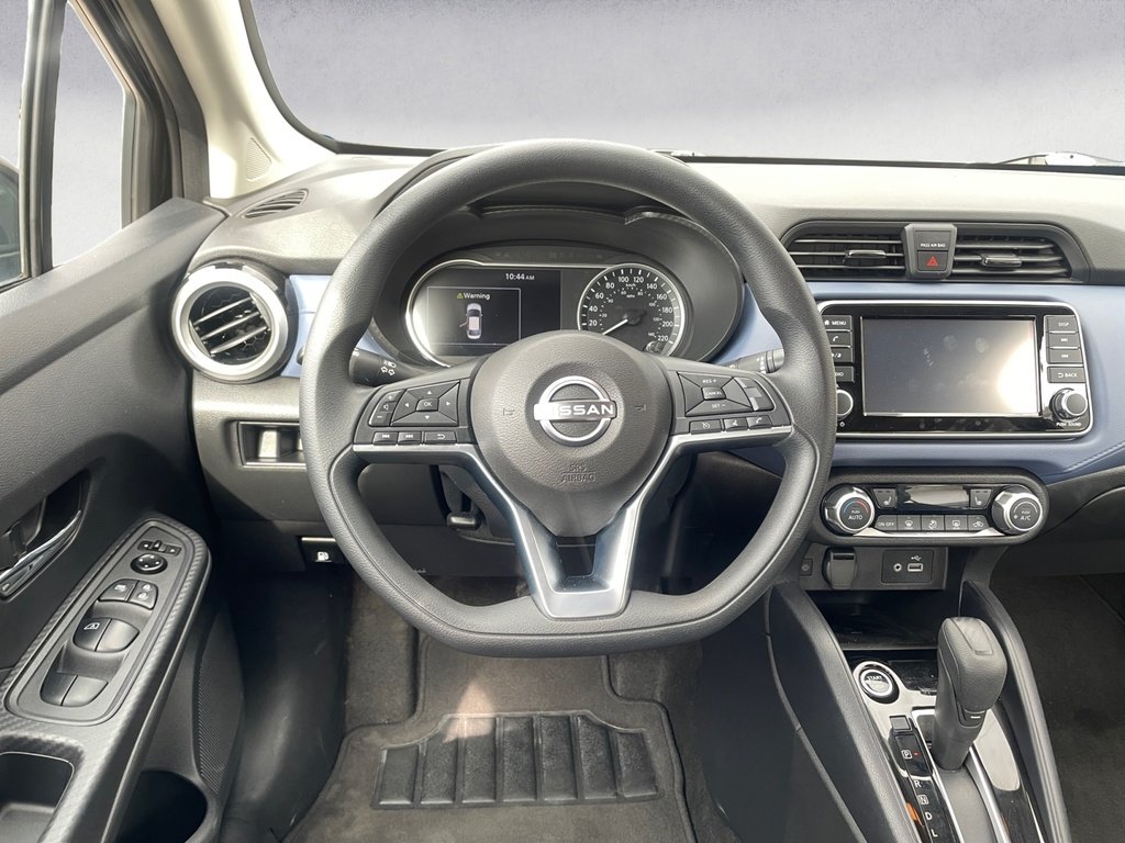 Nissan Versa SV 2024
