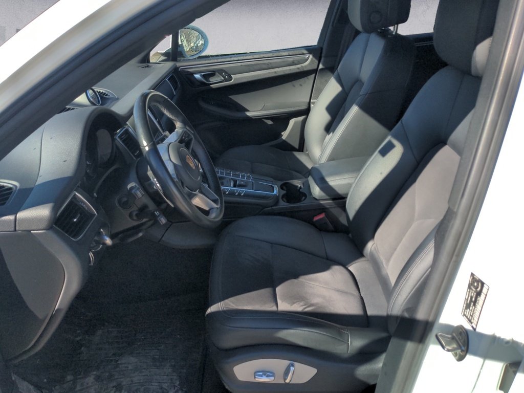 2018 Porsche Macan BASE