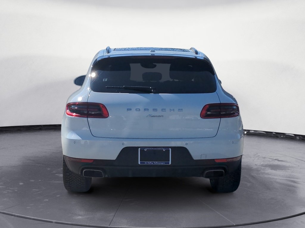 2018 Porsche Macan BASE