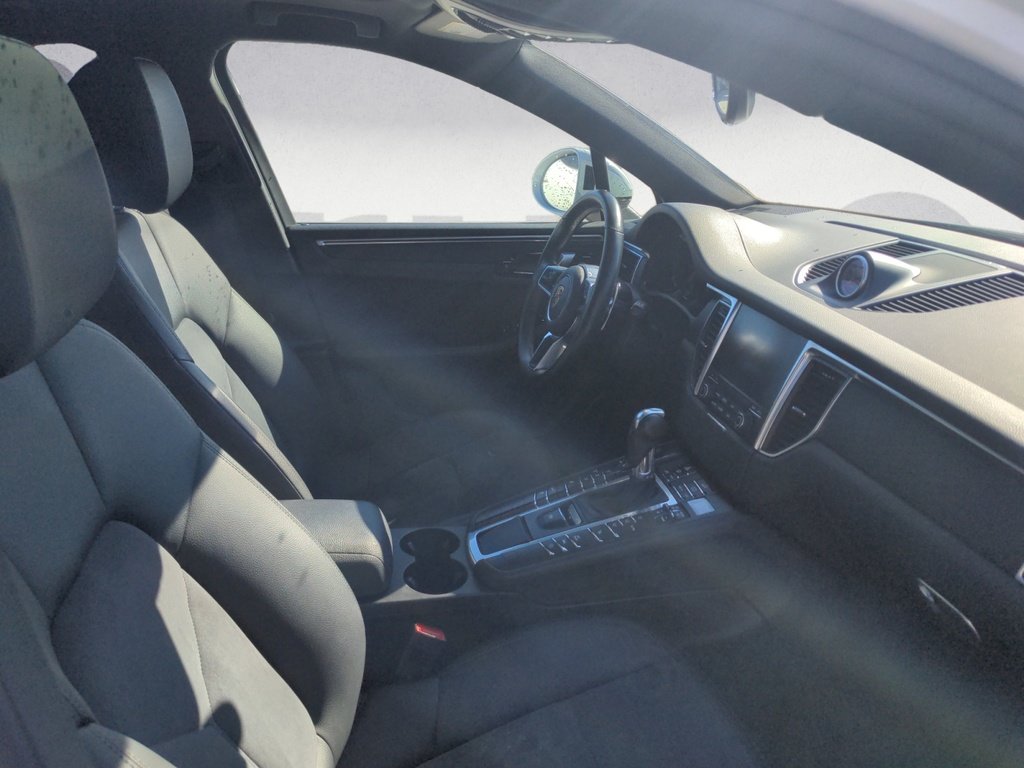 2018 Porsche Macan BASE