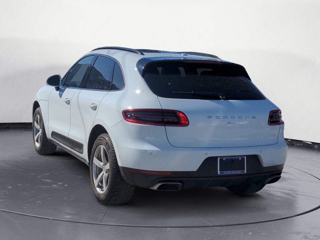 2018 Porsche Macan BASE