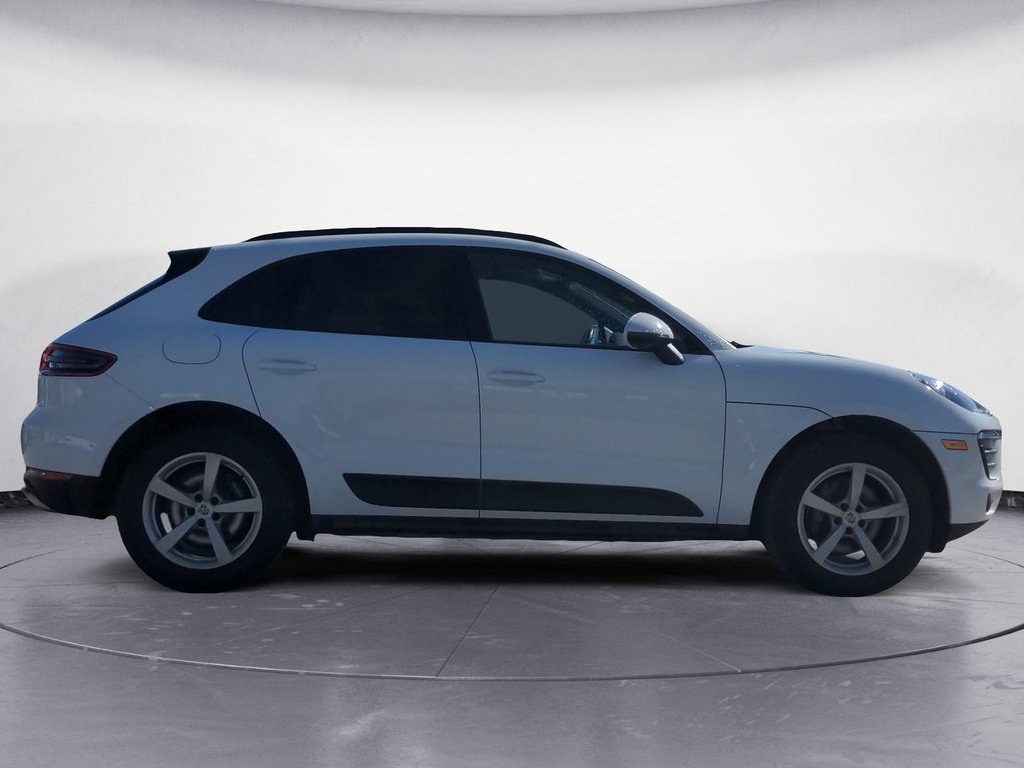 2018 Porsche Macan BASE