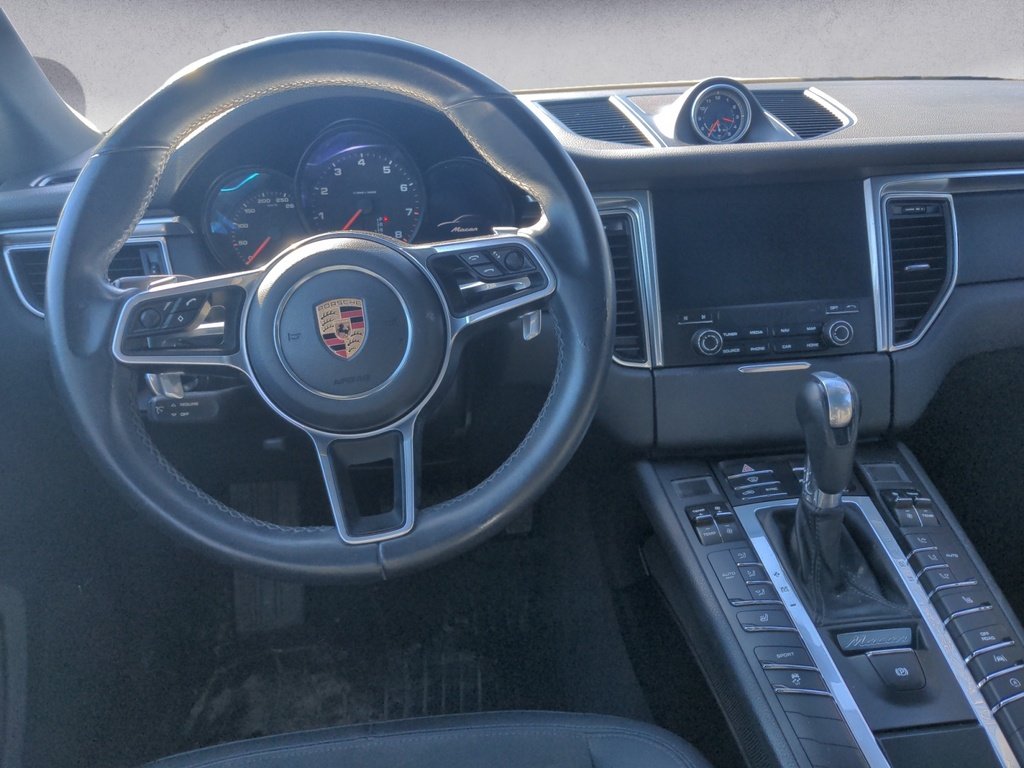 2018 Porsche Macan BASE