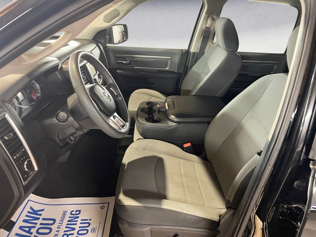 Ram 1500 Classic SLT, HEMI, BACK UP CAMERA, A/C 2022