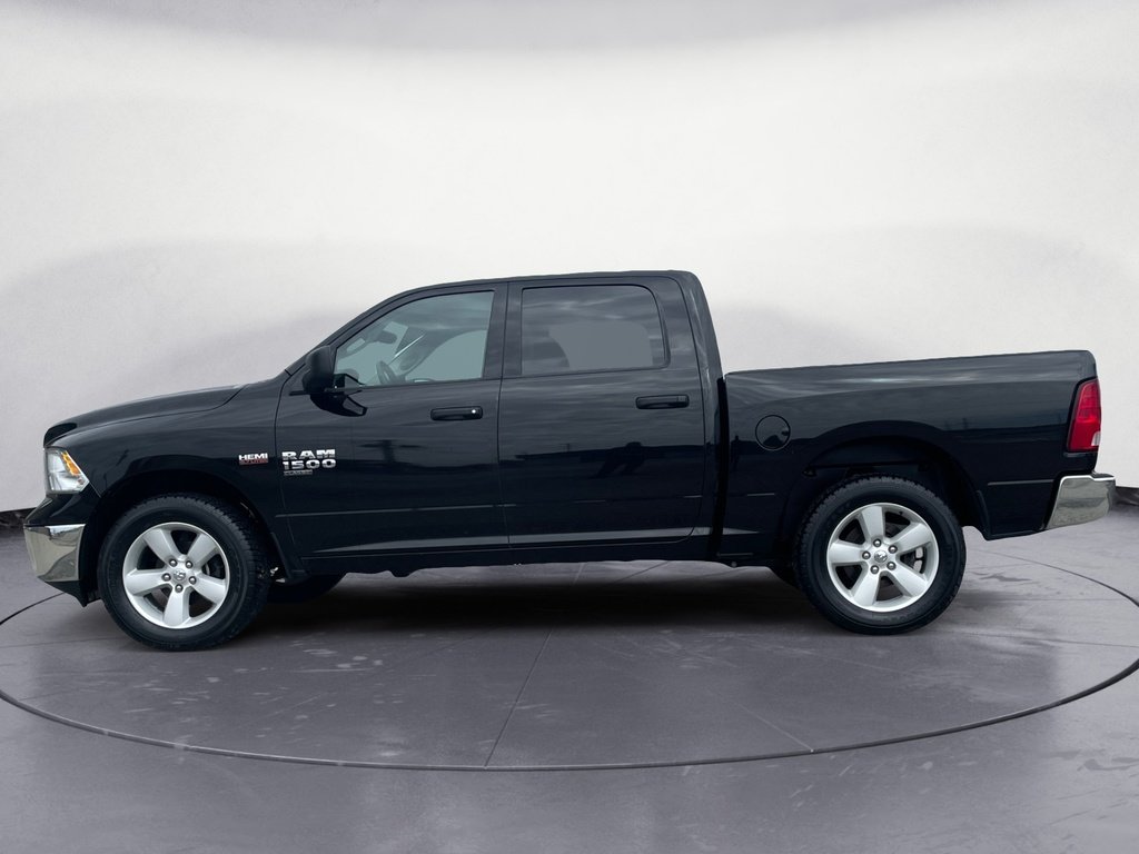 Ram 1500 Classic SLT, 5.7L HEMI, AUTO HEADLIGHTS, BACK UP CAMERA 2023