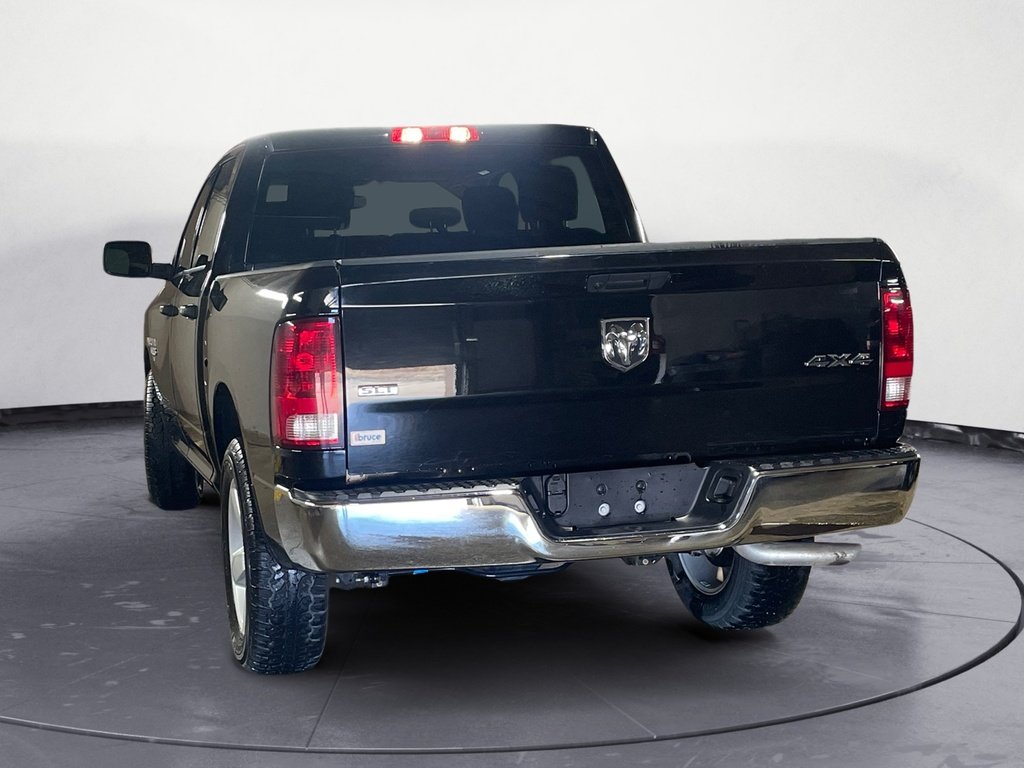 Ram 1500 Classic SLT, 5.7L HEMI, AUTO HEADLIGHTS, BACK UP CAMERA 2023
