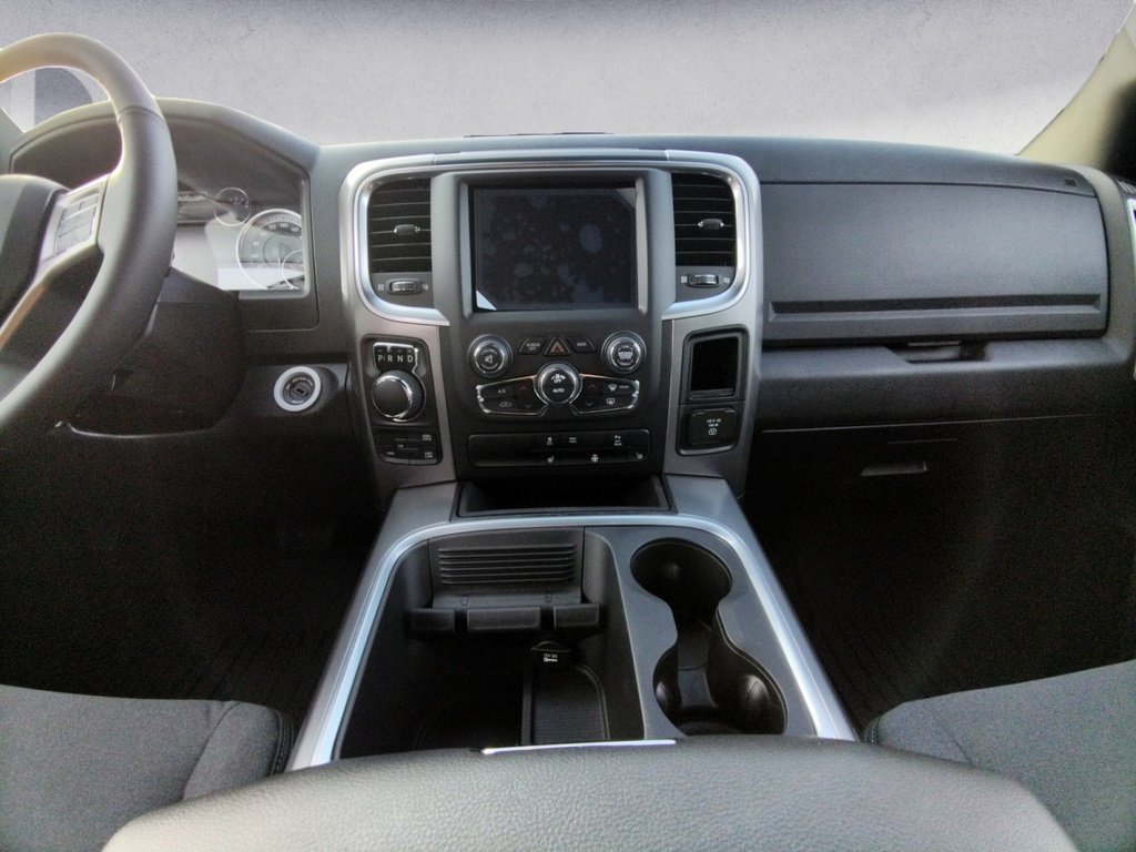 Ram 1500 Classic WARLOCK 2024