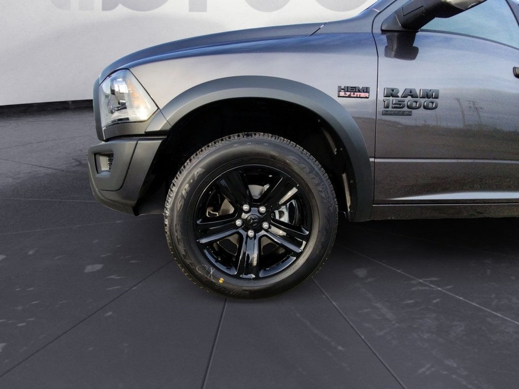 Ram 1500 Classic WARLOCK 2024