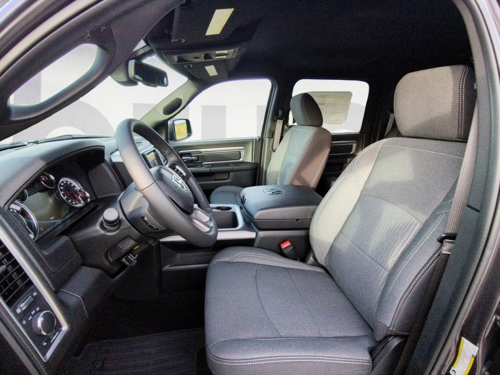 Ram 1500 Classic WARLOCK 2024