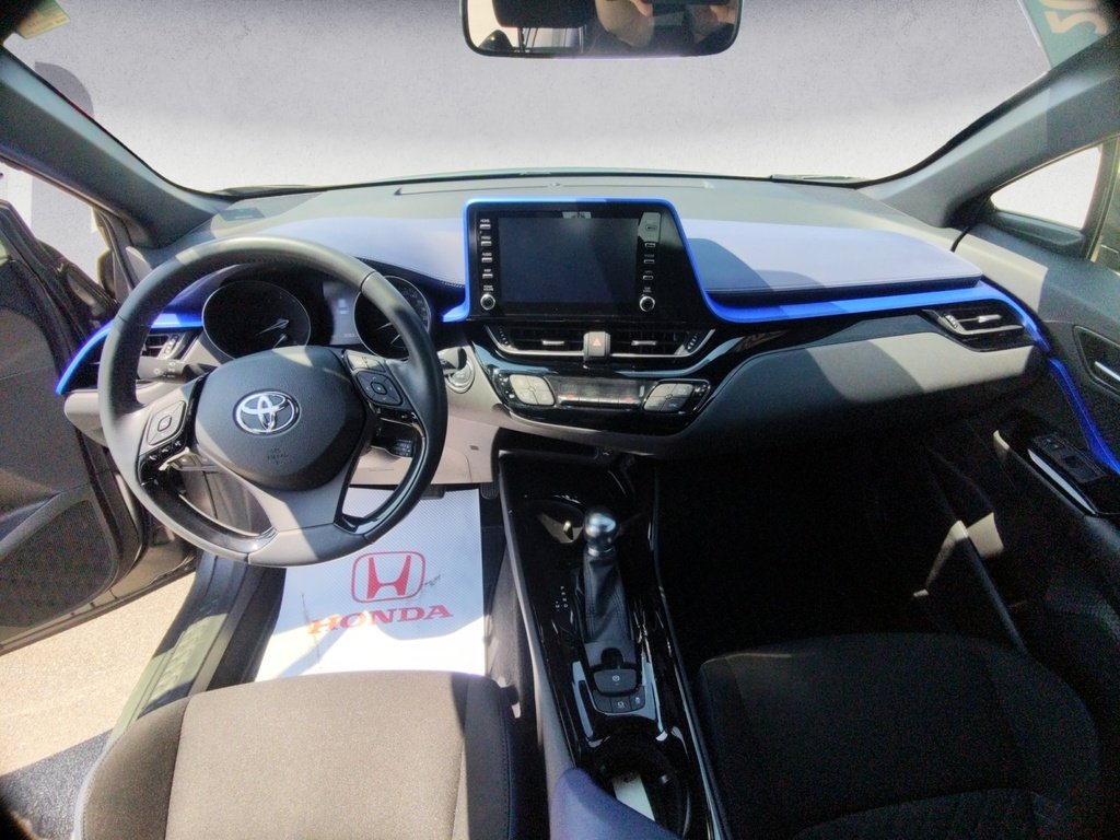 2022 Toyota C-HR XLE PREMIUM