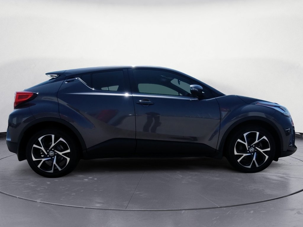 2022 Toyota C-HR XLE PREMIUM