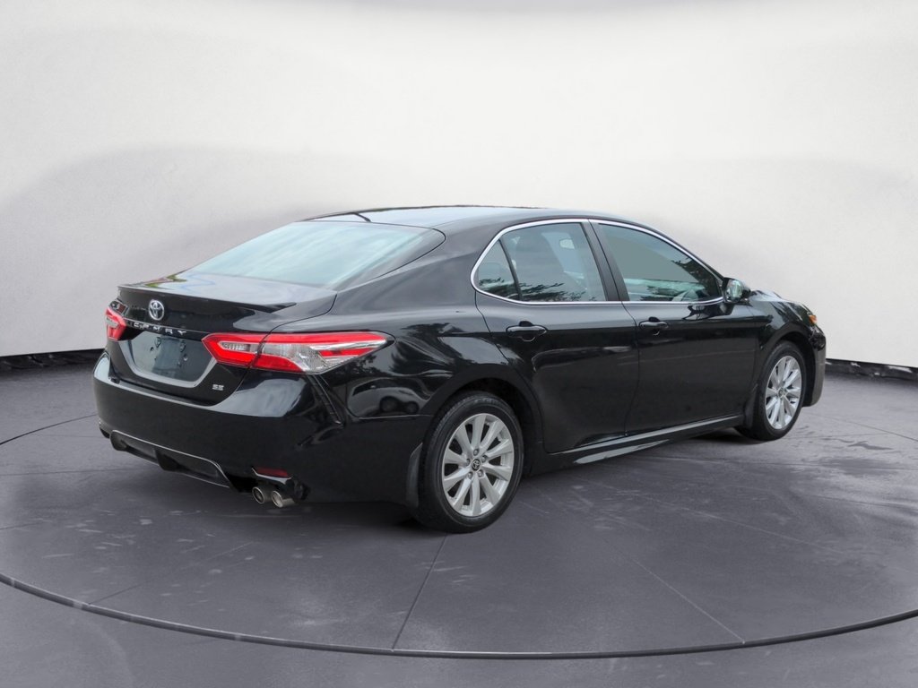 Toyota Camry SE LOW KMS! 2020