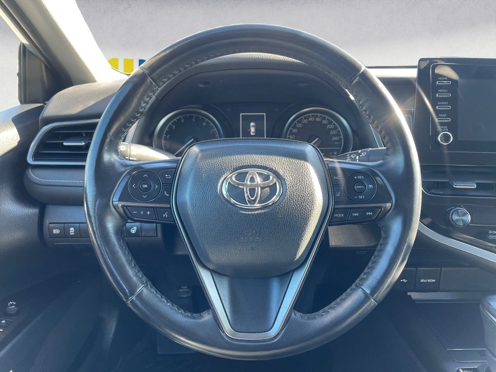 Toyota Camry SE 2022