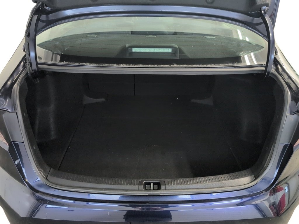 2023 Toyota Corolla LE - Sedan - Fresh Trade!