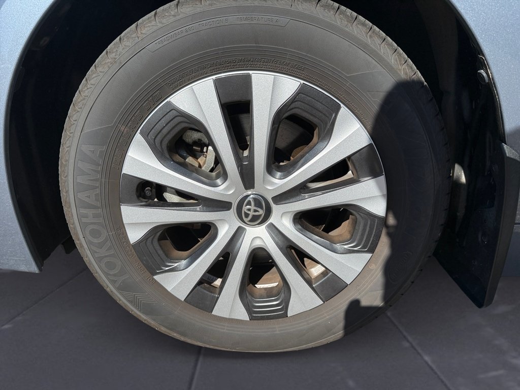 2024 Toyota Corolla HYBRID LE