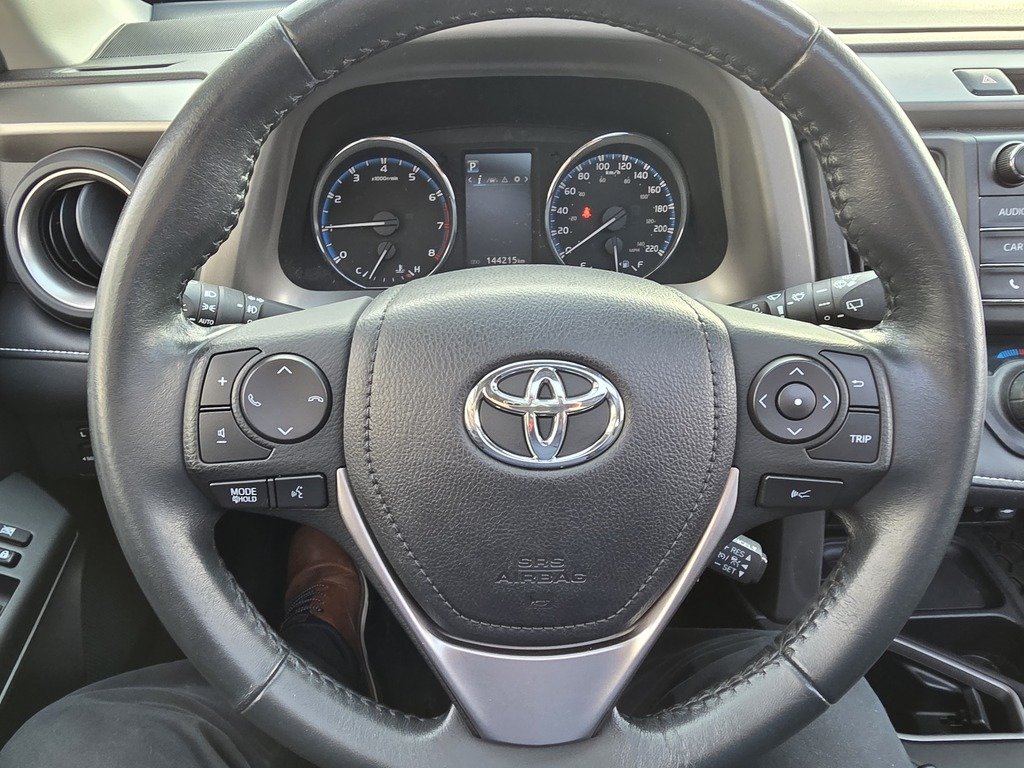 Toyota RAV4 XLE 2017