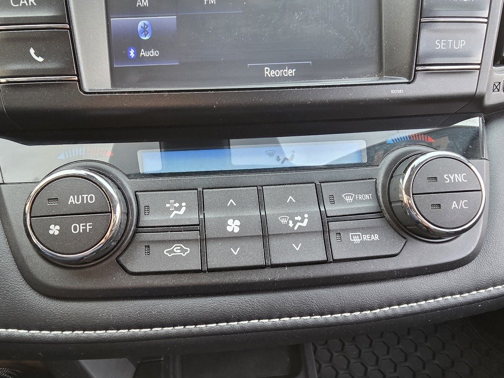 Toyota RAV4 XLE 2017